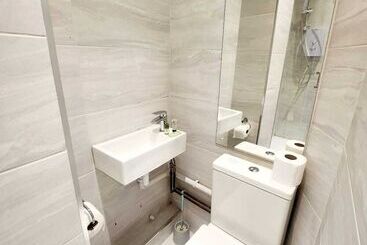 تختخواب و صبحانه Old Victory House Homestay