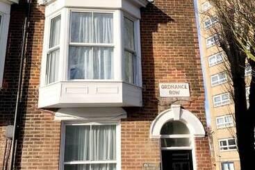تختخواب و صبحانه Old Victory House Homestay