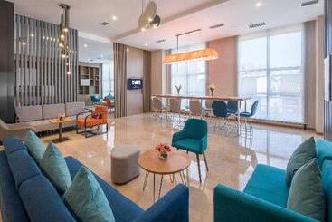 هتل Holiday Inn Express   Xichang City Center, An Ihg