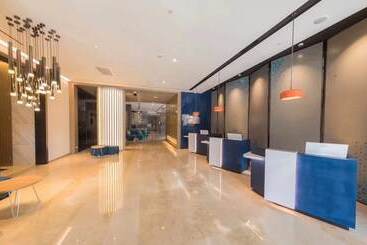 هتل Holiday Inn Express   Xichang City Center, An Ihg