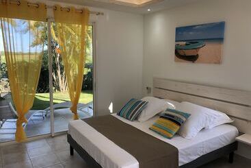 هتل Hôtel La Christophine