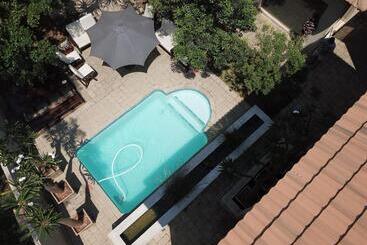 پانسیون Mosate Guest House