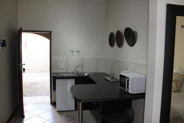 پانسیون Mosate Guest House