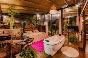 پانسیون Pousada Jardim Do Buda   Café E Piscina