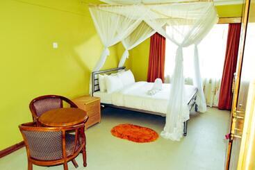 Wagon Wheel Hotel Eldoret