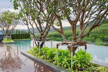 هتل Ramada Plaza By Wyndham Chao Fah Phuket