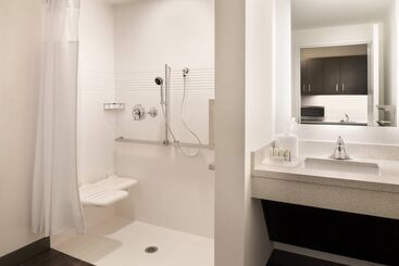 هتل Towneplace Suites By Marriott Dubuque Downtown