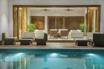 هتل Villa Blu