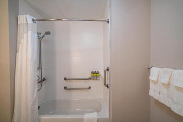 هتل Holiday Inn Express & Suites Atlanta Airport Ne   Hapeville, An Ihg