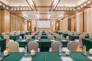 هتل Holiday Inn Resort Yichun Mingyue Mountain, An Ihg