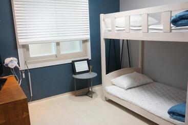 پانسیون Airport Guesthouse