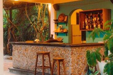 هاستل The Slow Leopard Kilwa