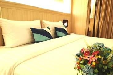 هتل O2 Luxury