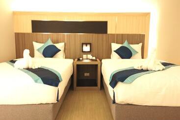 هتل O2 Luxury