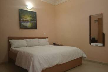 هتل Allen Suites