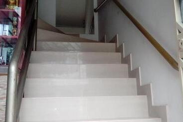 هاستل Suites El Parque