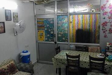 هاستل Zigzag Homestay