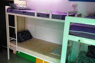 هاستل Zigzag Homestay