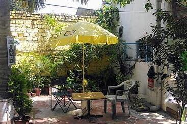 هاستل Zigzag Homestay