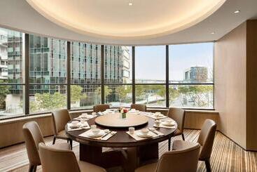 هتل Hyatt Place Shanghai Hongqiao Cbd