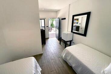 هتل Surf Ranch Tamarindo