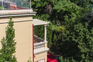 هتل Torre Barcelona
