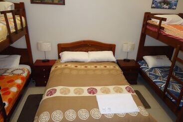 پانسیون Hostal Aly 2