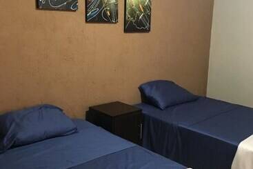 پانسیون Hostal Tía Mema