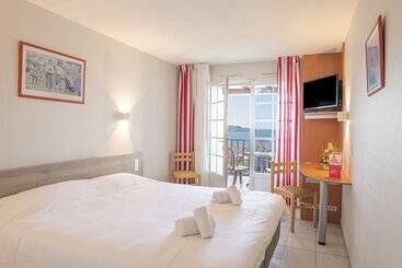 هتل Village Vacances Azureva Hendaye