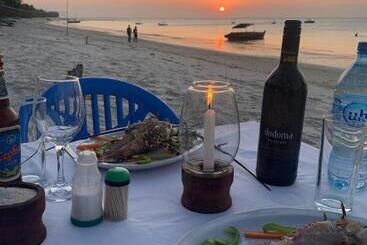 هتل Juani Beach Bungalows