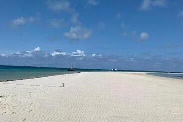 هتل Juani Beach Bungalows