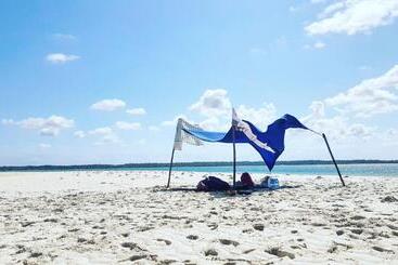 هتل Juani Beach Bungalows