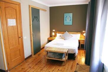 پانسیون Hostal Fonda Prat