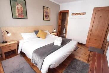 پانسیون Hostal Fonda Prat