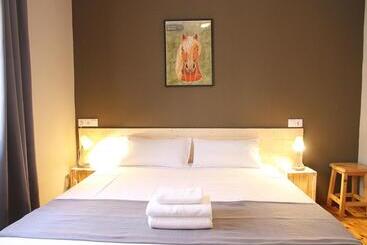 پانسیون Hostal Fonda Prat