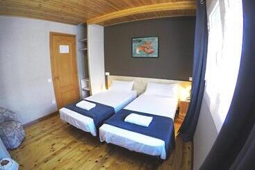 پانسیون Hostal Fonda Prat
