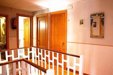 پانسیون Hostal Fonda Prat