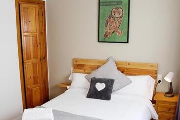 پانسیون Hostal Fonda Prat