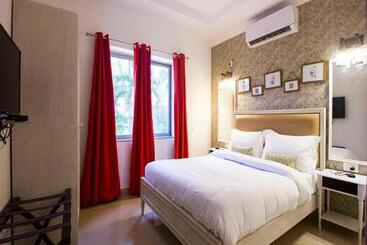 استراحتگاه Span Suites & Villa