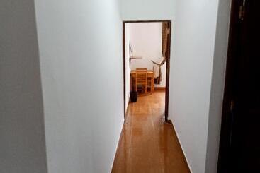 پانسیون Landa's Guest House