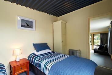 Sails Motel