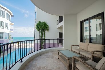 Diamante Beachfront Suites