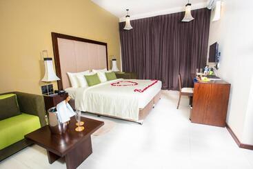 Hotell Amora Lagoon