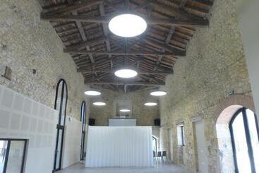 هتل Château De Tauzies, The Originals Relais