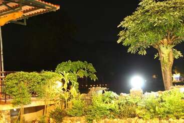 هتل Mai Chau Xanh Bungalow
