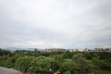 Oyo 16695 Hotel Sun View