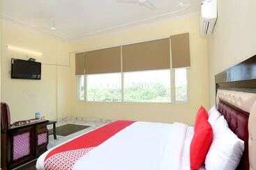 Oyo 16695 Hotel Sun View