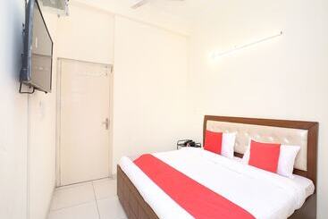 Oyo 16695 Hotel Sun View