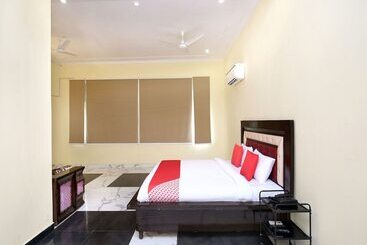 Oyo 16695 Hotel Sun View