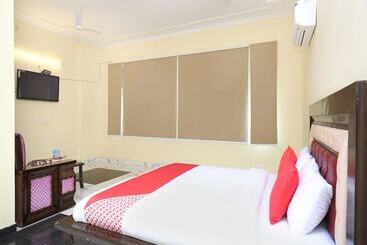 Oyo 16695 Hotel Sun View